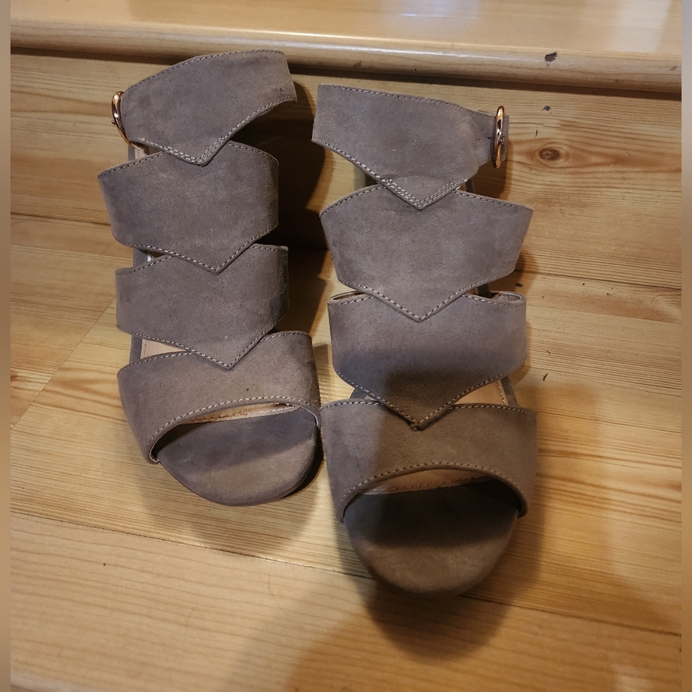 LC Lauren Conrad Women's  Chunky Heeled Sandals 👡 - Picture 13 of 15